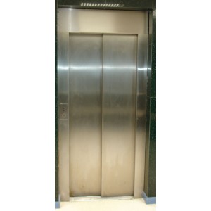 OPERADOR DE PUERTA DERECHO 900